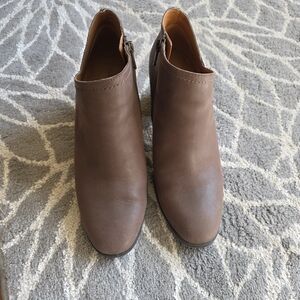 Womens Lucky Brand Taupe Leather Ankle Boots